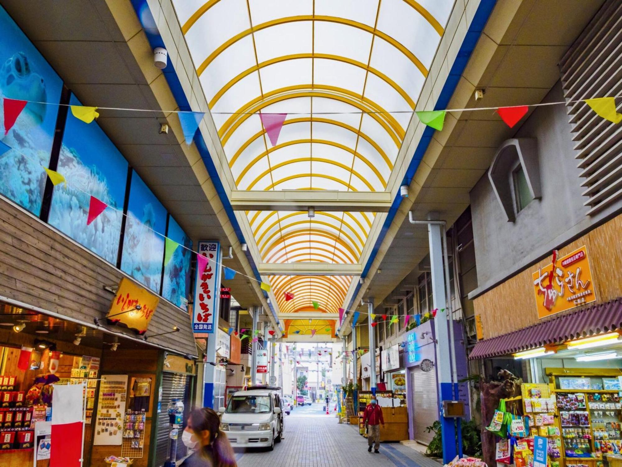 石垣島グループの宿 2216 にじいろ ユーグレナモール内 Ishigaki  Exteriér fotografie